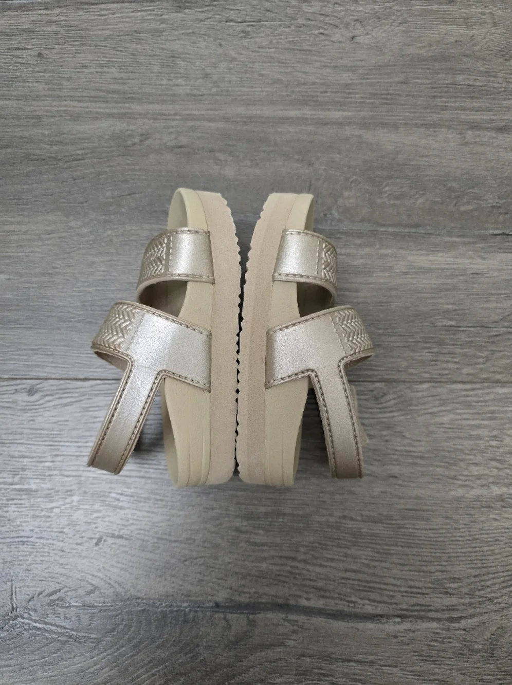 Reef Toddler Size 5 Beige Metallic Sandal